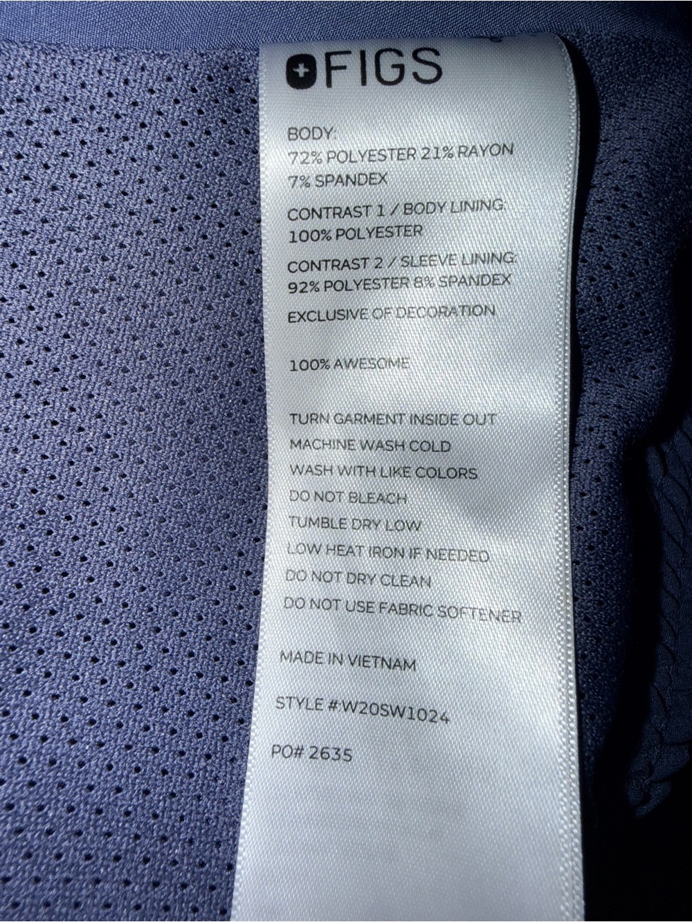 FIGS Women’s Lightweight Full-Zip Jacket in Blue - Picture 3 of 3